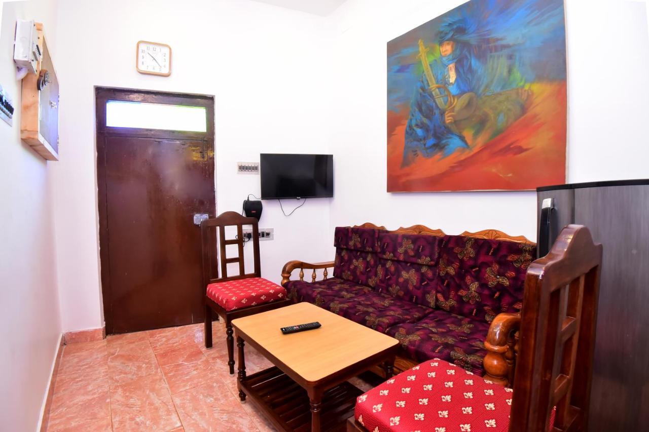 Villa Betty Beach Front Pondicherry Exteriör bild