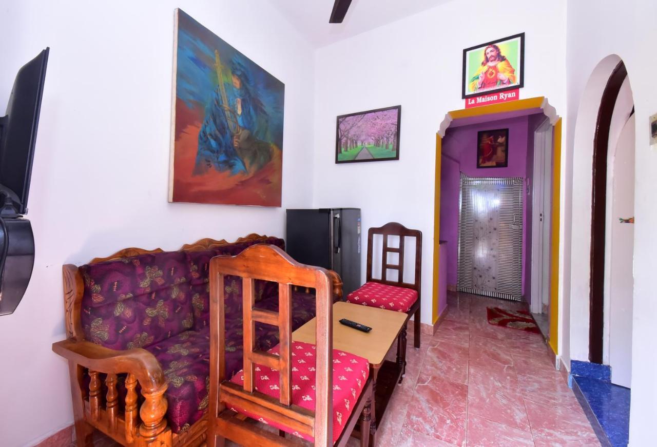 Villa Betty Beach Front Pondicherry Exteriör bild