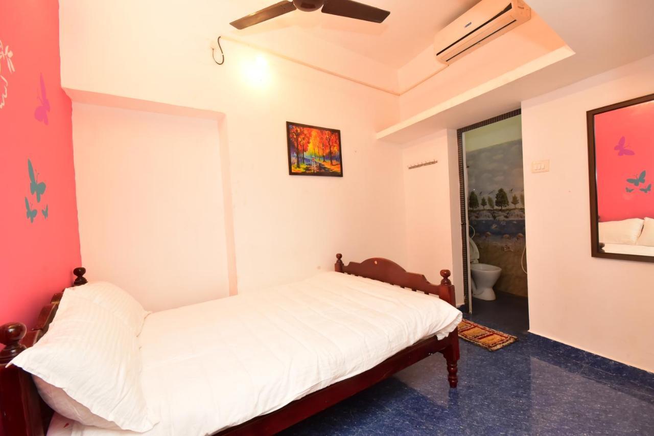 Villa Betty Beach Front Pondicherry Exteriör bild