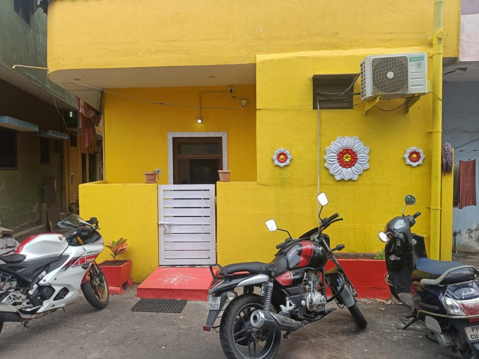 Villa Betty Beach Front Pondicherry Exteriör bild